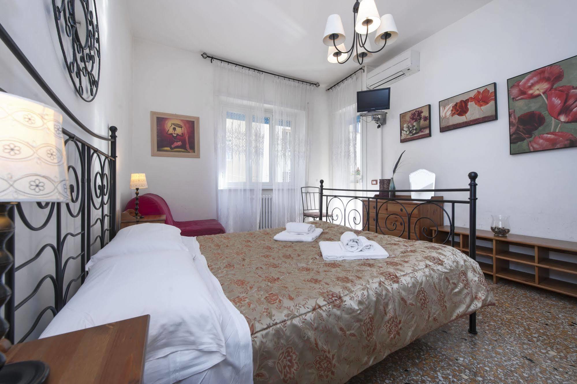 B&B A Room For Holiday Rome Bagian luar foto